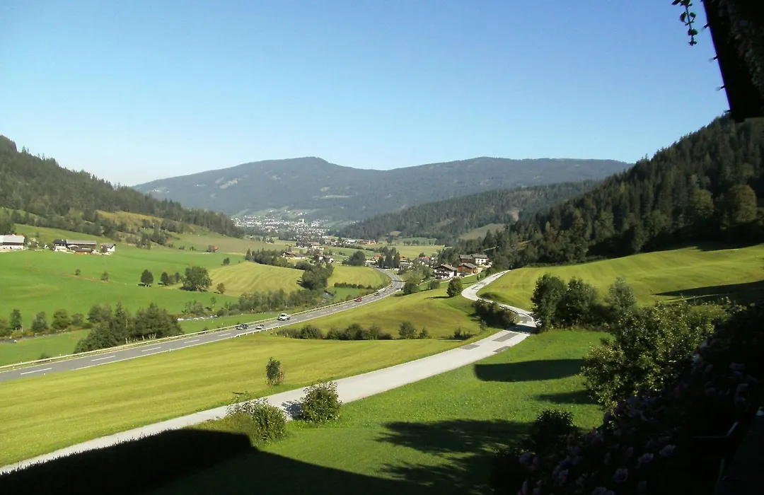 Gaestehaus Zum Tauern-1
